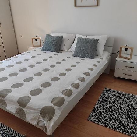 Sunny Apartment In Риека Экстерьер фото